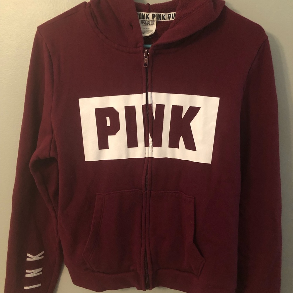 Hooded sweat shirt